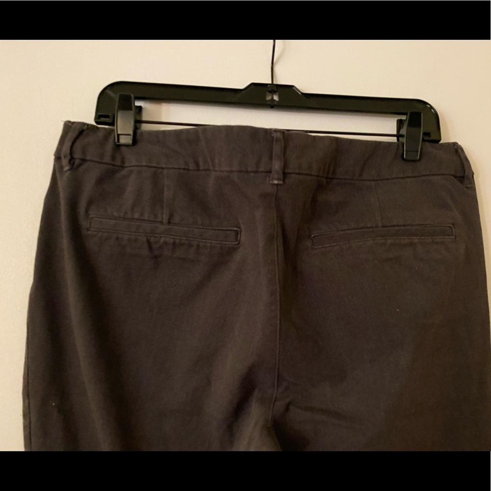 Old Navy Dark Gray Pixie Pants (Size 14)